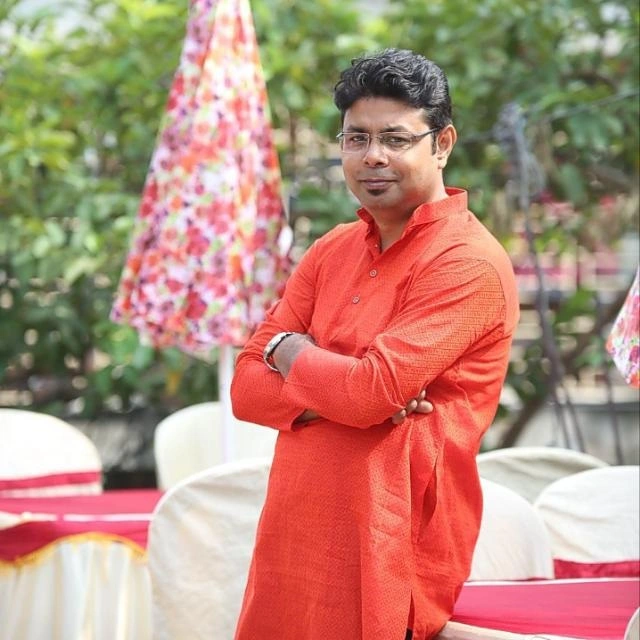 Krishna Saha, Co-Founder of KN Holidays